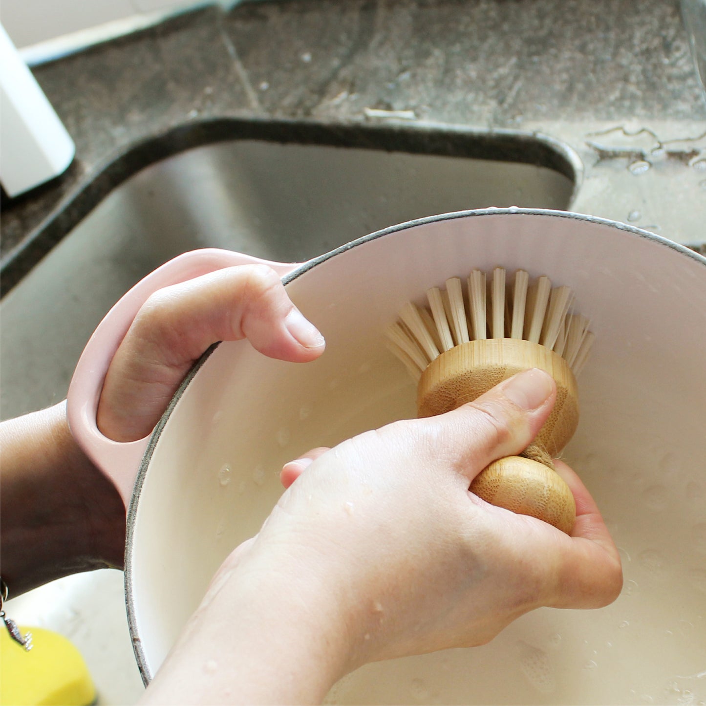 Eco Basics Pot Brush